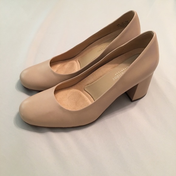 naturalizer nude heels